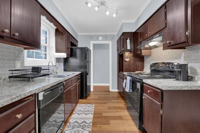 Comfy & renovated College Park House with Backyard Main Photo