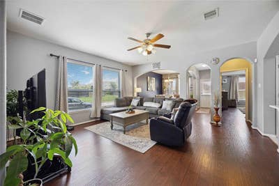 Private room and bathroom in Spring! Main Photo