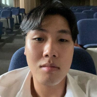 I’m Andrew, a student looking for... Main Photo