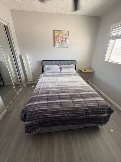 Room for rent Main Photo