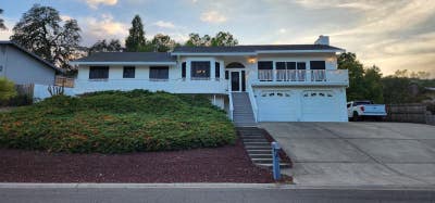 Private BR w semi private bathroom available in t Main Photo