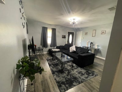 Utilities paid! Main Photo