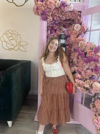 22F needs room for 1100 monthly ready to move in Main Photo