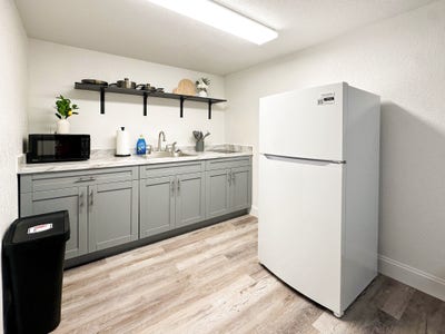 Studio in West Tampa !! All by Yourself  , Close T Main Photo