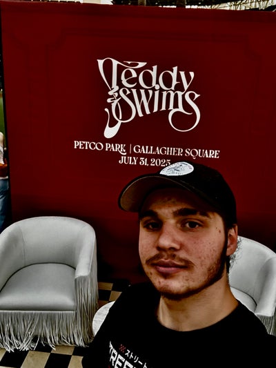 Room wanted in San Diego Main Photo