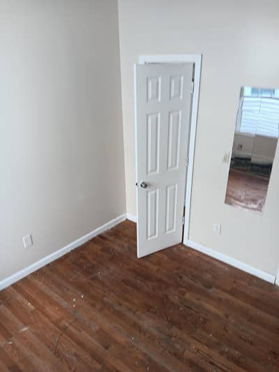 Room for rent in a lovely 3-bedroom apartment Main Photo