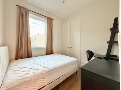 Kent Ave – #825 Main Photo