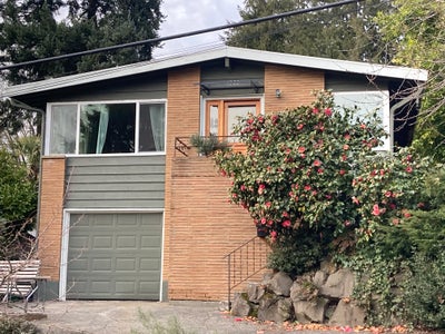 Room for rent in Columbia City Main Photo