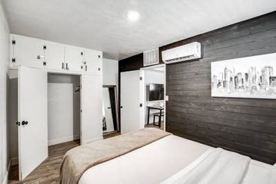 Private 1BR Apartment Near Banner Baywood. Main Photo