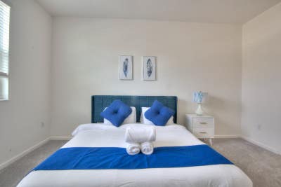 King Bedroom in Resort Home near Universal Studio Main Photo