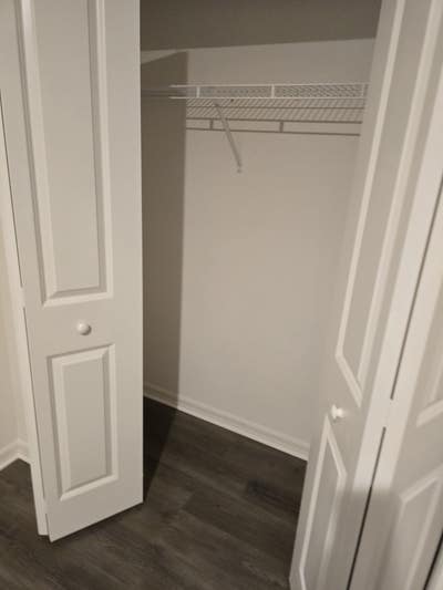 Bedroom for rent  unfurnished Main Photo