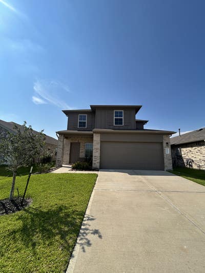 Spacious and new home located in Spring,Texas Main Photo