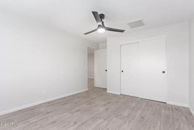 Private Room in Trendy Shared Home_Perfect for St Main Photo