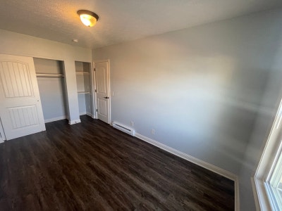 Beautiful one BR apartment move in ready. Everythi Main Photo