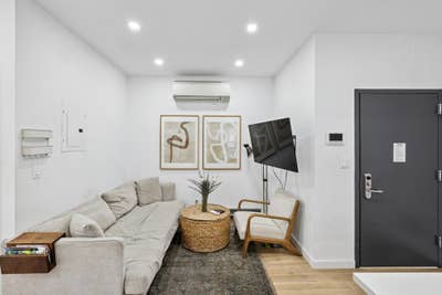 Charming Private Space with Flexible Lease Options Main Photo