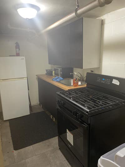 Newly Renovated Lower Level Room All Included  Main Photo