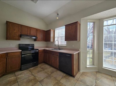 2 bedrooms available!  Main Photo