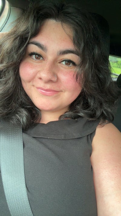 28 year old female with ESA needs LA room Main Photo