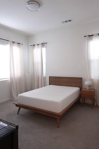 Large Private Room with Ensuite Bathroom Main Photo