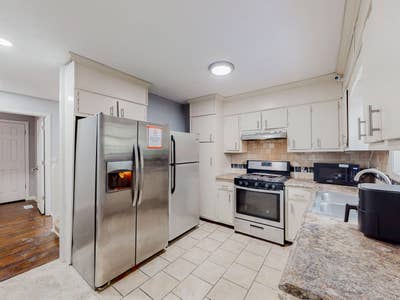  Fully‑Renovated Furnished Marietta Home | All Uti Main Photo