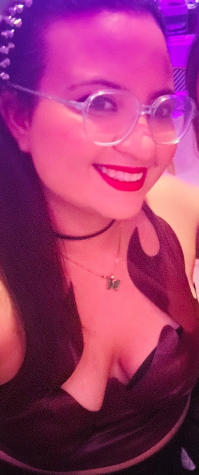 33 year old woman needs Hollywood room now Main Photo