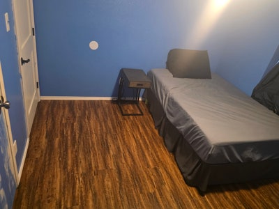 Peaceful area and close to everything  Main Photo