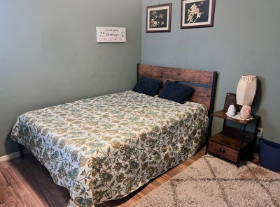 Private Room in South Summerlin Main Photo