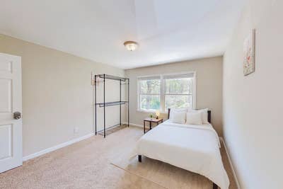   Modern home in Atlanta: Fully Furnished, Secure, Main Photo