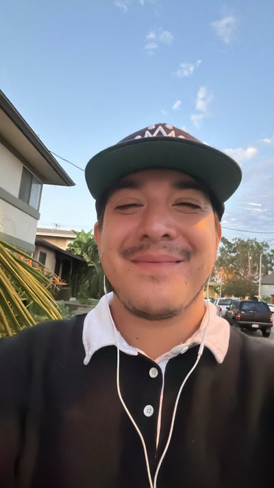 Reliable tenant looking for Los Angeles room Main Photo