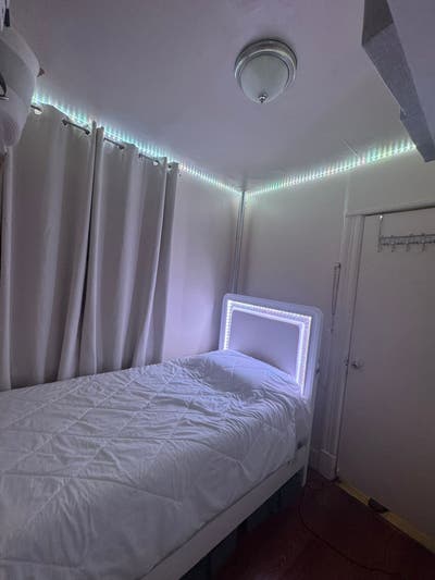 Looking 4 responsible nice Clean  Female roomate  Main Photo