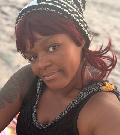 Reliable woman looking for a room in LA now Main Photo