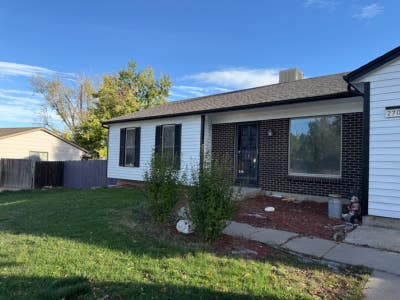 Room for Rent: Month_to_month Lease! NO Security  Main Photo