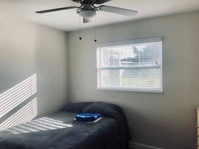 Share a Nice house with me, Great neighbors & area Main Photo