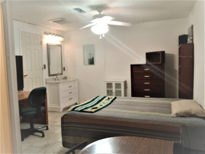 Huge Bedroom All Bills Paid with Private Bath Main Photo