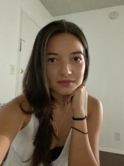 Woman looking for Santa Monica room now Main Photo