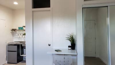 Private Studio with All Utilities Included in OC Main Photo