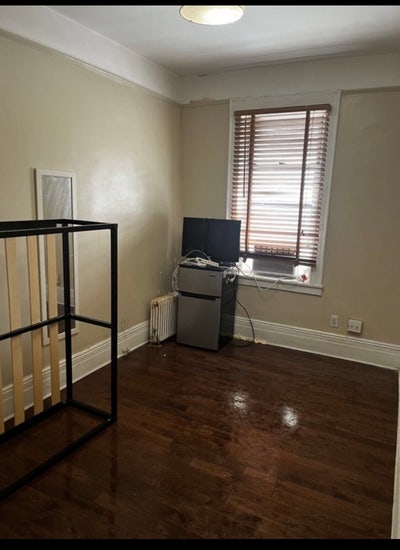 🌿Quiet Unfurnished Room in Astoria | 3 min to N/W Main Photo