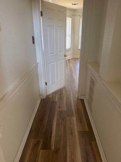 Very nice home 🏡 privacy and room Main Photo