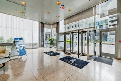 Looking for roommate Main Photo