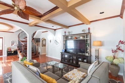 Generous pad in Kyle Main Photo