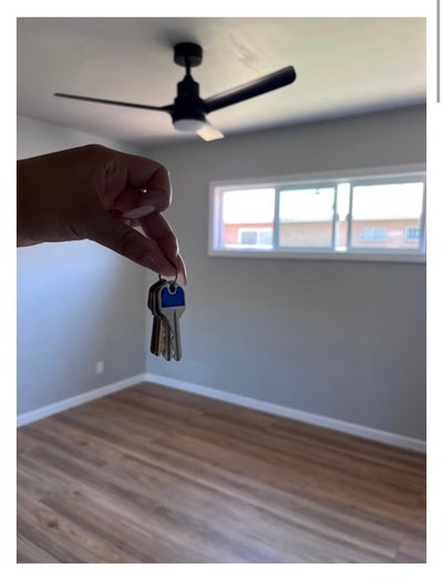 Single Room for Rent Main Photo