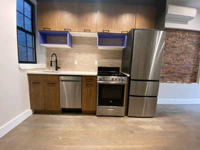 Ridgewood 5 bed/4 bath! Amazing deal!! Main Photo