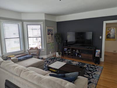 Large Sunny Room Near Ocean Beach Main Photo