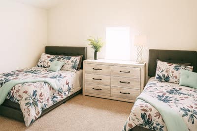 Stylish and Spacious Furnished Studio in Dallas Main Photo