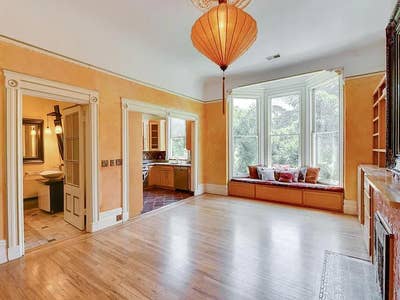 Large sunny private bed and bath, views of Alamo  Main Photo