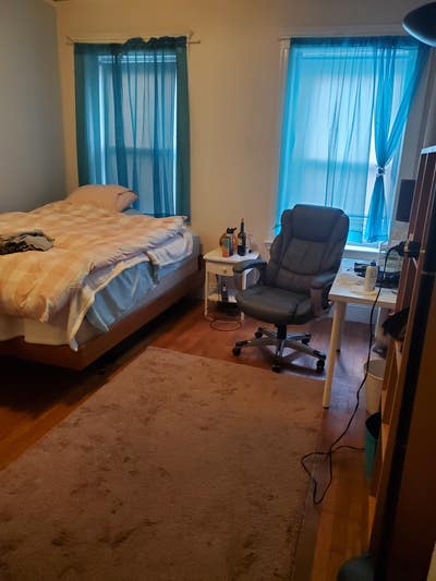 Fully Furnished bedroom available Feb. 15th Cooli  Main Photo