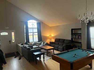 Very big modern home w/ cheap utilities Main Photo