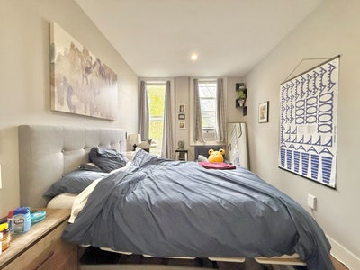 Rooms in a 3 bed 1.5 bath steps from Maria🌳 Main Photo