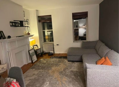 Room In Chelsea Main Photo