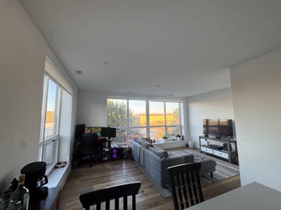 Seeking Sublease in Avondale Main Photo